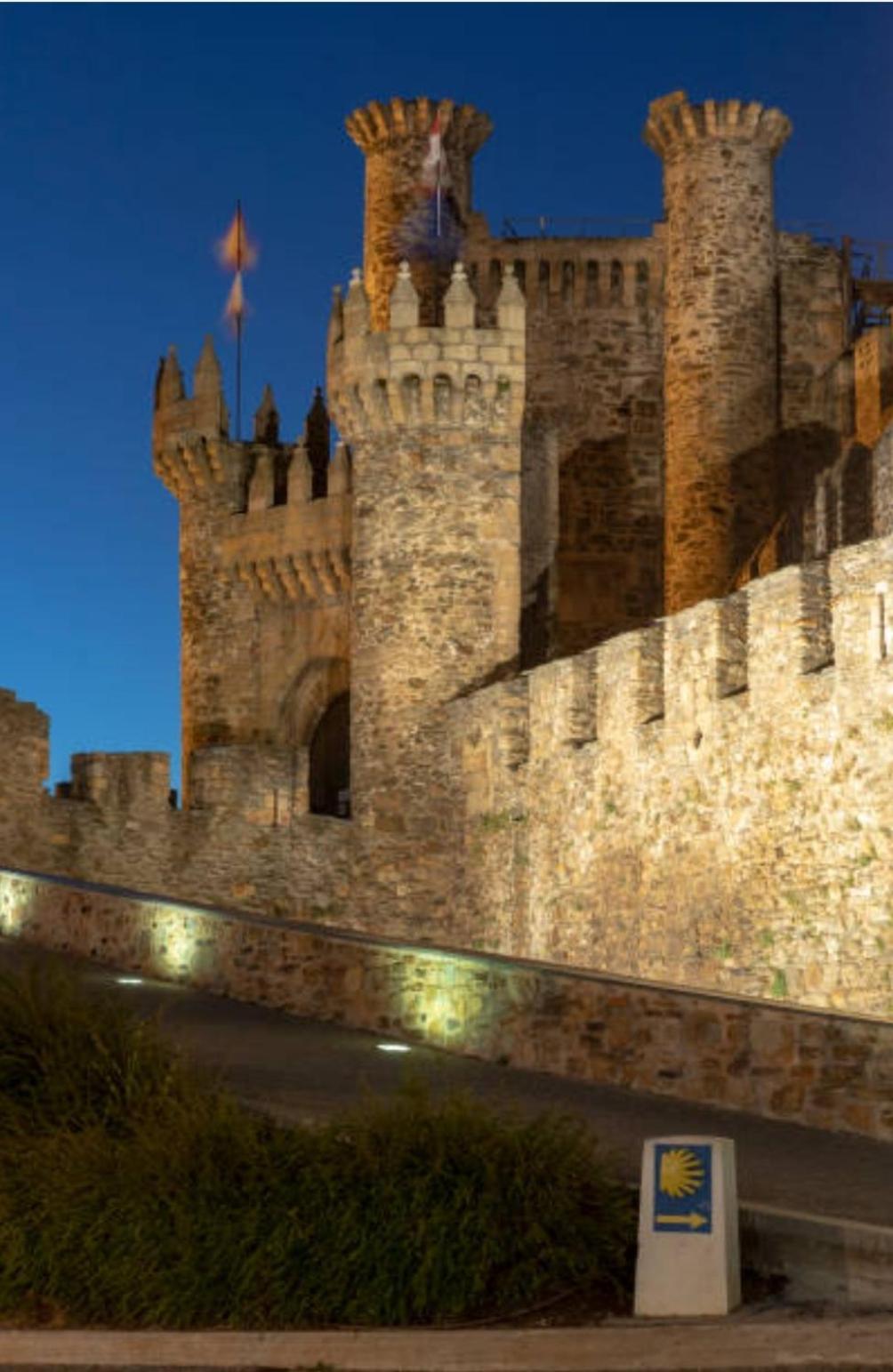 El Silencio De Galadhrim Apartment Ponferrada Phòng bức ảnh